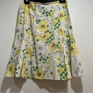 Necessary Objects flowral skirt size XS